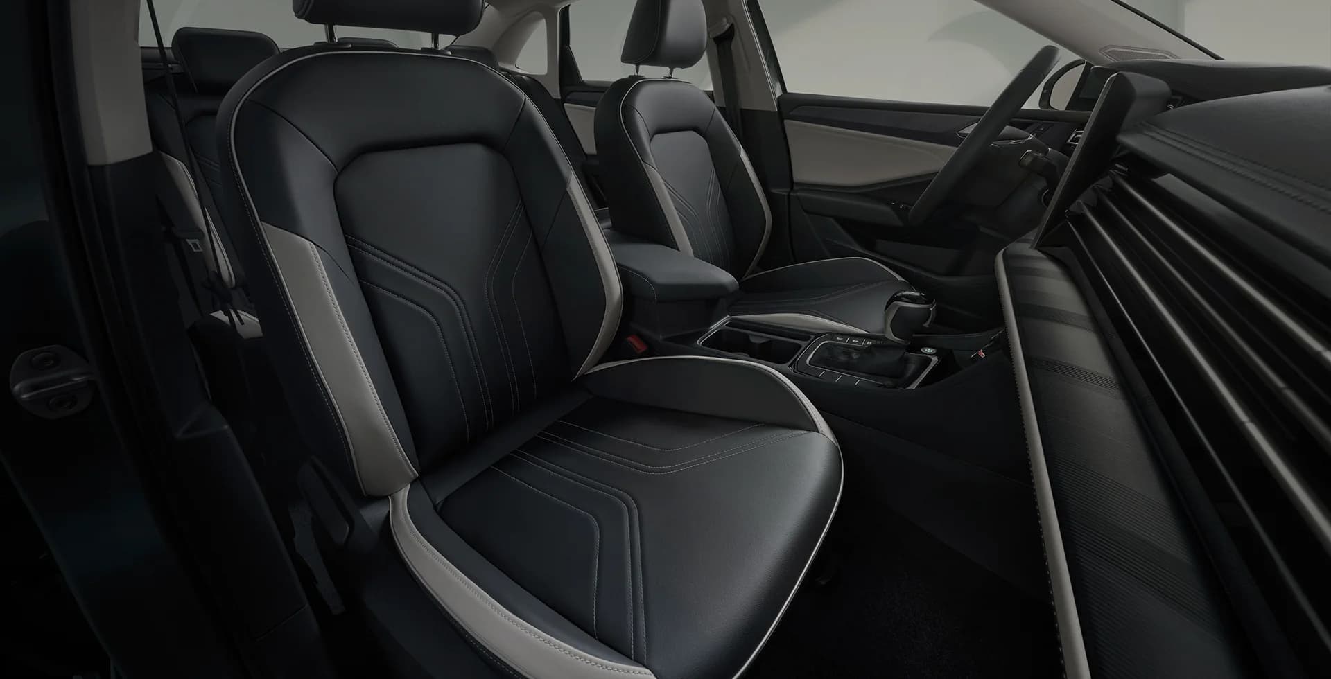 JETTA VA7, Чернй салон